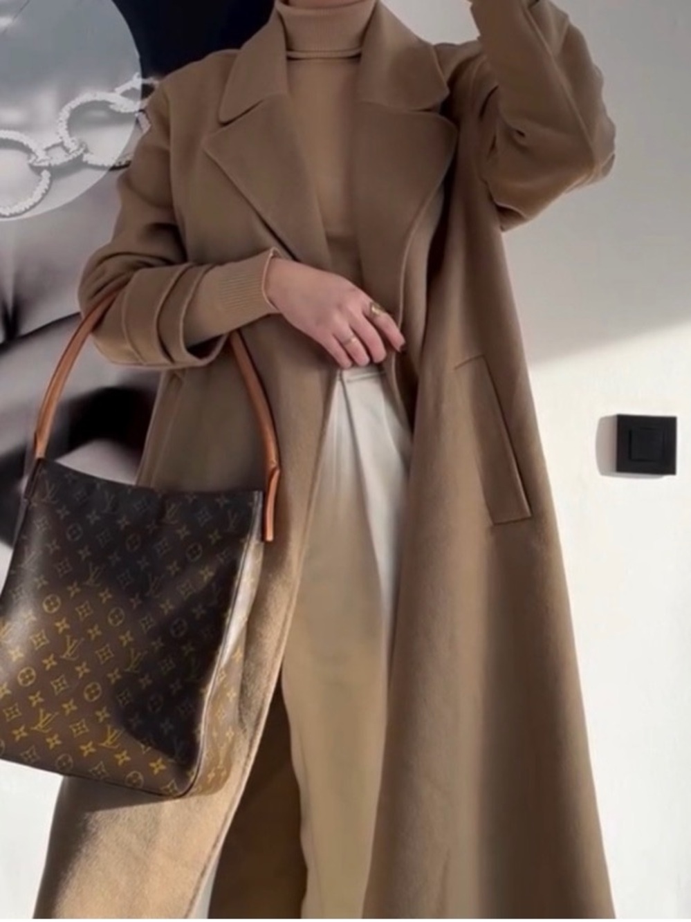 Louis Vuitton Brown Monogram Hobo with Tan Strap - Picture 10 of 10